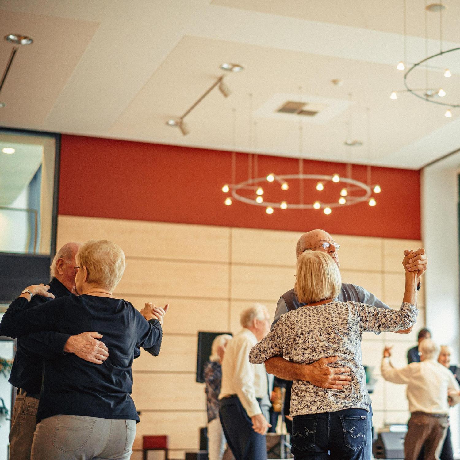 1920x1920px Tanzmusik