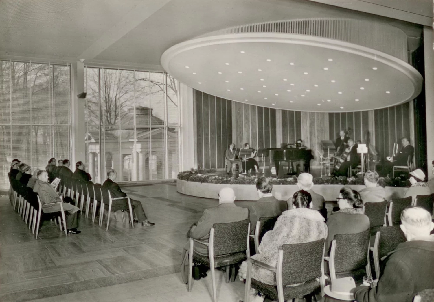 Wandelhalle Konzert 1960er